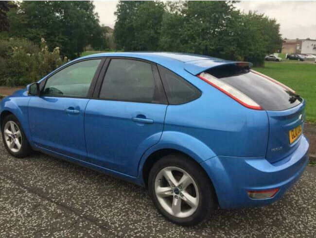 2010 Ford Focus Zetec Cheap Wee Car for Someone  3