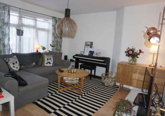 Impressive 4 Bedrooms Semi-Detached House Available to Rent in Wembley, HS9  0