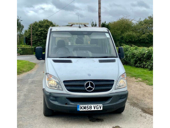 2008 Mercedes Sprinter Recovery Truck thumb 1