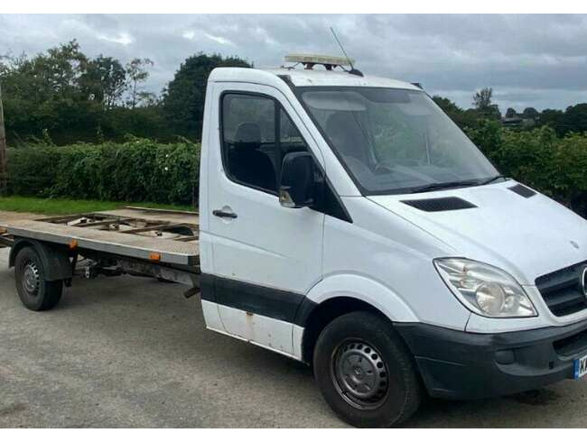 2008 Mercedes Sprinter Recovery Truck thumb 6