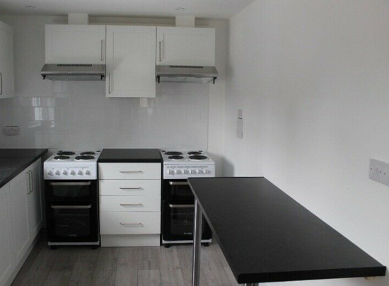 Rooms with En-Suite South Woodford E18  9
