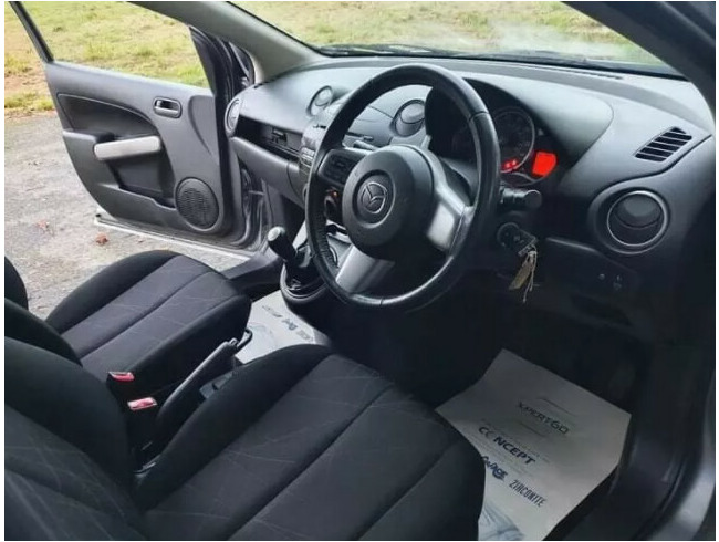 2015 Mazda 2, Hatchback, Manual, 1349 (cc), 5 Doors  6