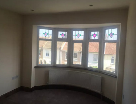 3 Bedroom Modern Detached Property with Front and Rear Garden  6