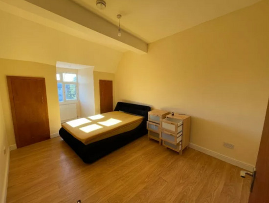1 Bedroom Flat in Hounslow  5