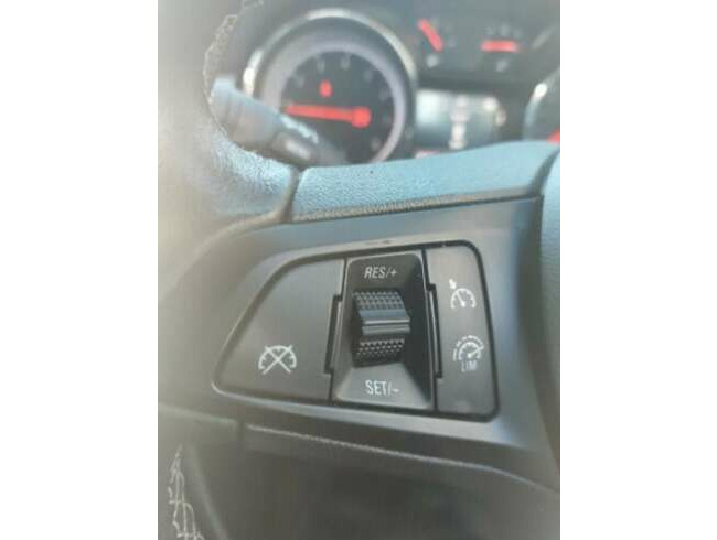 2016 Vauxhall Astra, Hatchback, 999 (cc), 5 Doors  5