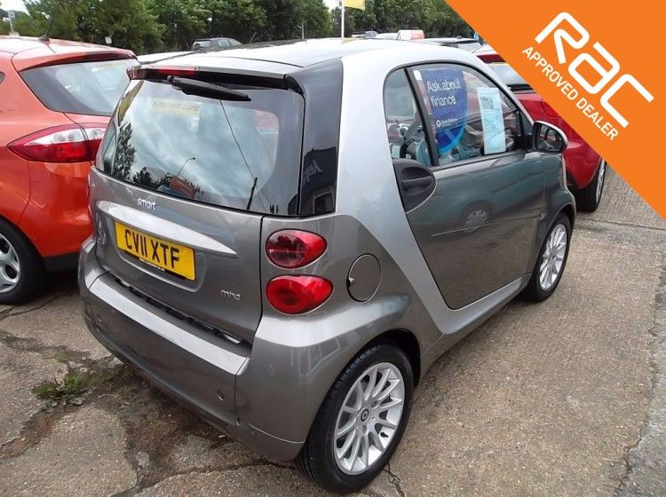  2011 Smart Fortwo Coupe Passion mhd 2dr  2