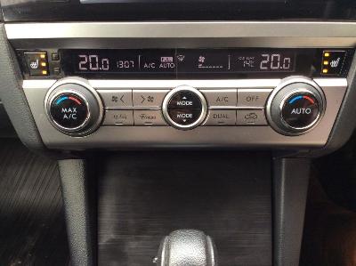  2015 Subaru Outback 2.0D SE 5dr thumb 9
