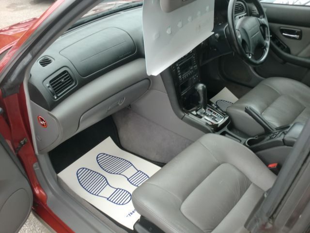  2001 Subaru Legacy 2.5 AWD 5d  5
