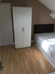 Luxury Double Room To Rent With Own Shower Room In Oban Street LE3 9GB thumb 2