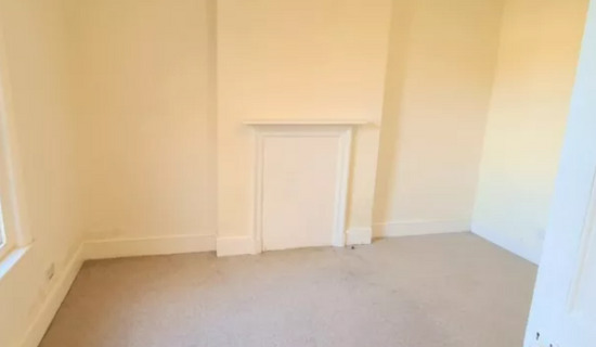 3 Bed Flat - Shirley - Parking - Available Now  2