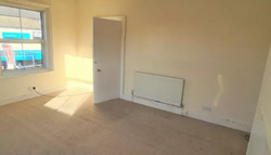 3 Bed Flat - Shirley - Parking - Available Now thumb 6