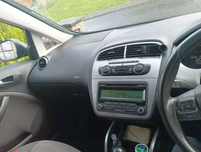 2013 Seat Altea XL 1.6 cr TDI 105hp Automatic DSG 7 gears  1