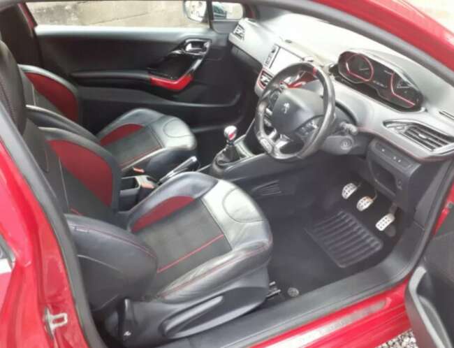 2013 Peugeot 208 GTI thumb 7