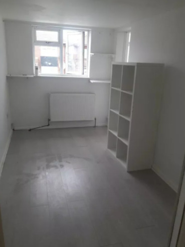 Edgware Small Studio Flat Furnished and Refurbished (£750 All Bill Included)  1