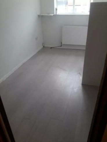 Edgware Small Studio Flat Furnished and Refurbished (£750 All Bill Included)  0