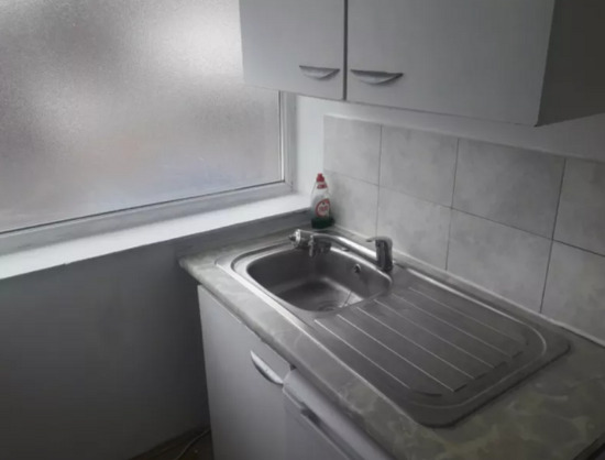 Edgware Small Studio Flat Furnished and Refurbished (£750 All Bill Included)  4
