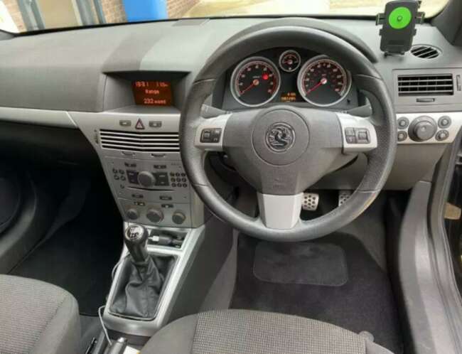 2007 Vauxhall Astra 1.8i 16V SRi Sport Hatch thumb 3