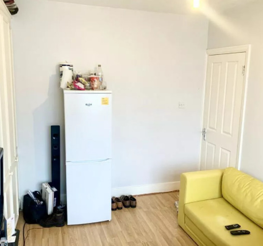 Spencer Road £550 Medium Double Per Month Including Bills Fully Refurbished and Furbished  3
