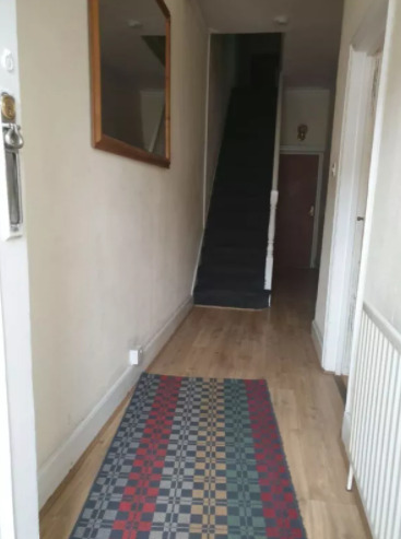Large Double Room to Rent in Shared House on Broughton Road, Croydon CR7  5