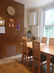 Large Double Room to Rent in Shared House on Broughton Road, Croydon CR7 thumb 4