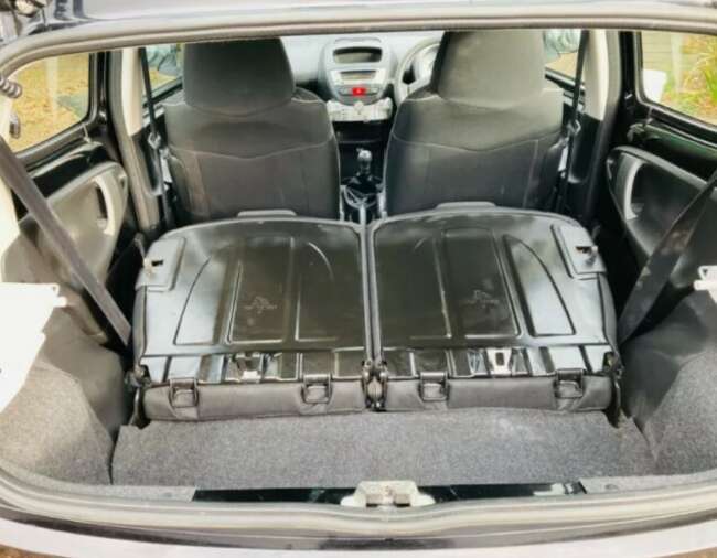 2013 Peugeot 107, Hatchback, Manual, 998 (cc), 5 doors  7