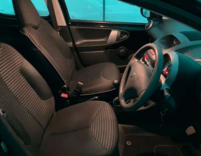 2013 Peugeot 107, Hatchback, Manual, 998 (cc), 5 doors  8