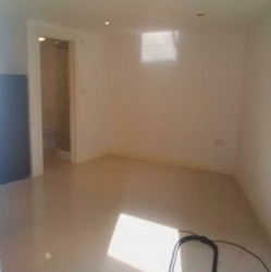 Spacious Studio Detached in Heart of Northolt. thumb 1