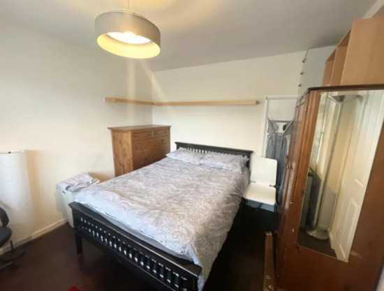 Cosy Double Room to Rent in Tulse Hill. Fully Furnished. Council Tax Included.  0