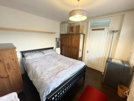 Cosy Double Room to Rent in Tulse Hill. Fully Furnished. Council Tax Included.  1