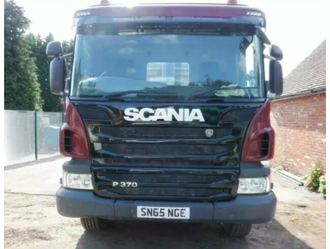 2015 Scania P370 8x4 Tipper  6