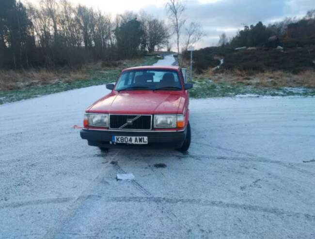1993 Volvo 240 Estate  3