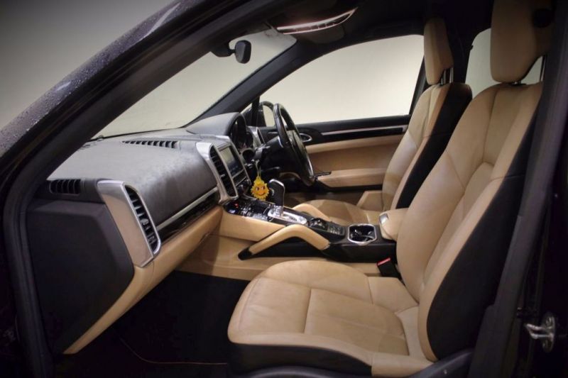  2014 Porsche Cayenne 3.0 Platinum Edition D V6 Tiptronic 5dr  4