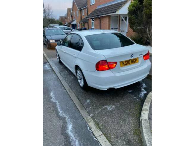 2010 BMW 318D Business Edition. White  2