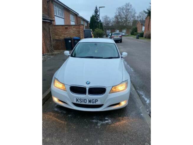 2010 BMW 318D Business Edition. White thumb 1