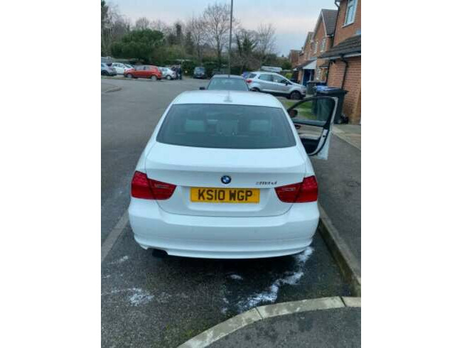 2010 BMW 318D Business Edition. White thumb 2