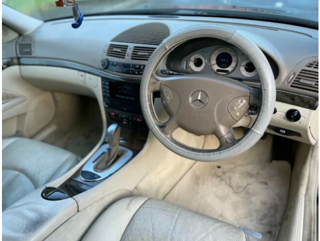 2003 Mercedes E320 CDI Avantgarde 3.2 Diesel thumb 4