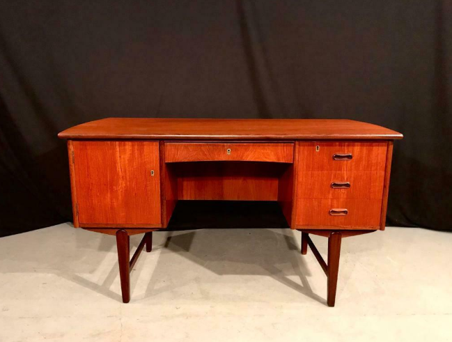 Vintage Danish Desk. Retro Teak Mid Century  0
