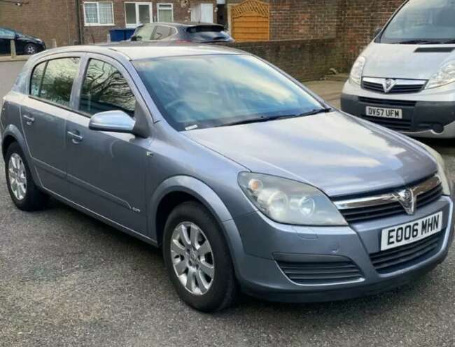 2006 Vauxhall Astra Automatic 13 Services 1 Year Mot thumb 1