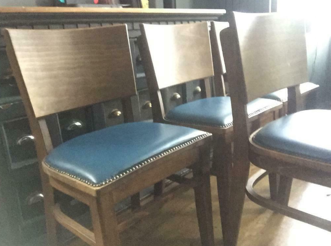 Vintage/ Retro/ Antique Style Dining Chairs  1