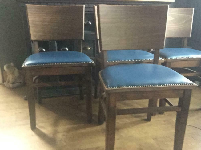 Vintage/ Retro/ Antique Style Dining Chairs  0