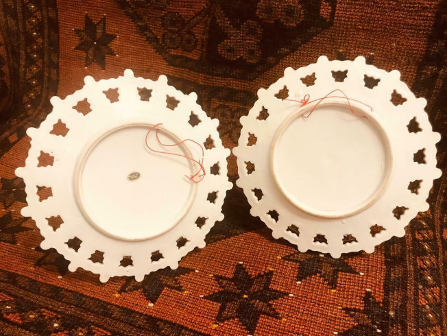 Matching Pair of Rare Japanese Export Souvenir Ribbon Plates  5