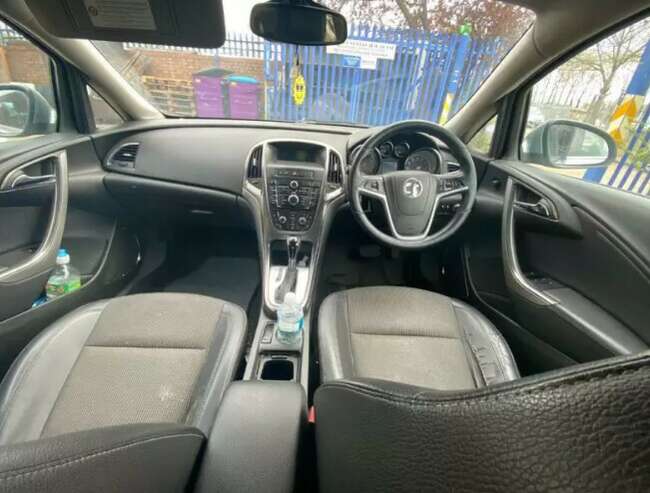 2011 Vauxhall Astra 1.6 Auto Ulez Free  4