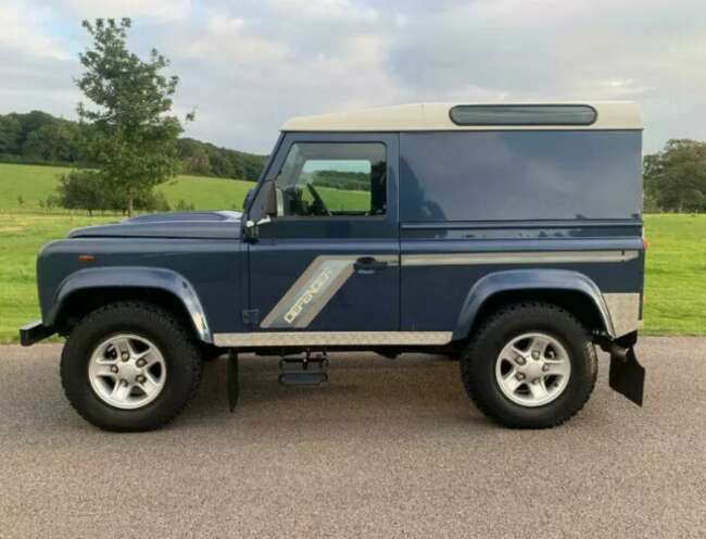 2008 Land Rover Defender 90 County HT  4