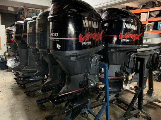 Yamaha outboard motor engine  2