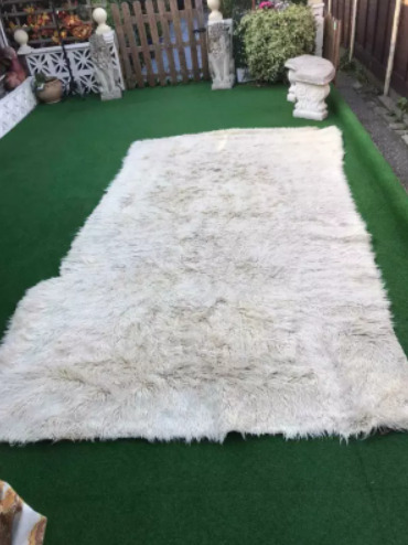 Carpet Rug Large Faux Rug Massive!  0