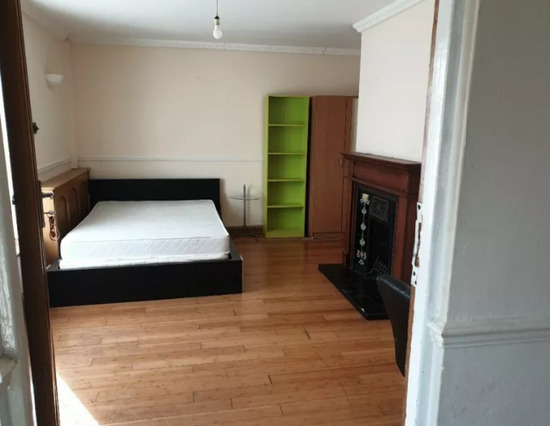 In Stanmore Large Double Room Rent £600 Per Month Stanmore  0