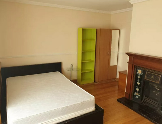In Stanmore Large Double Room Rent £600 Per Month Stanmore  1