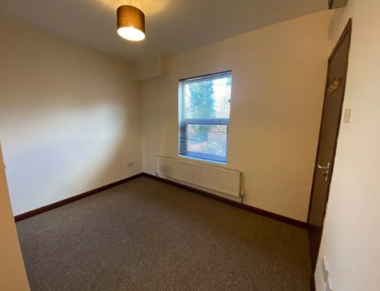 Newly Refurbished Studio Flat Is Available Immediately (Not One Bed 1) Luton Lu1 Apartment  0