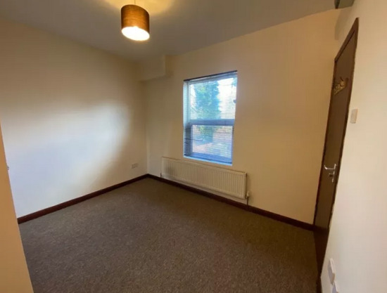 Newly Refurbished Studio Flat Is Available Immediately (Not One Bed 1) Luton Lu1 Apartment  2