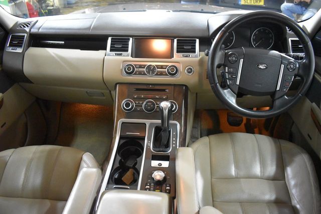  2010 Land Rover Range Rover 3.6 Tdv8 Sport Hse 5dr  8
